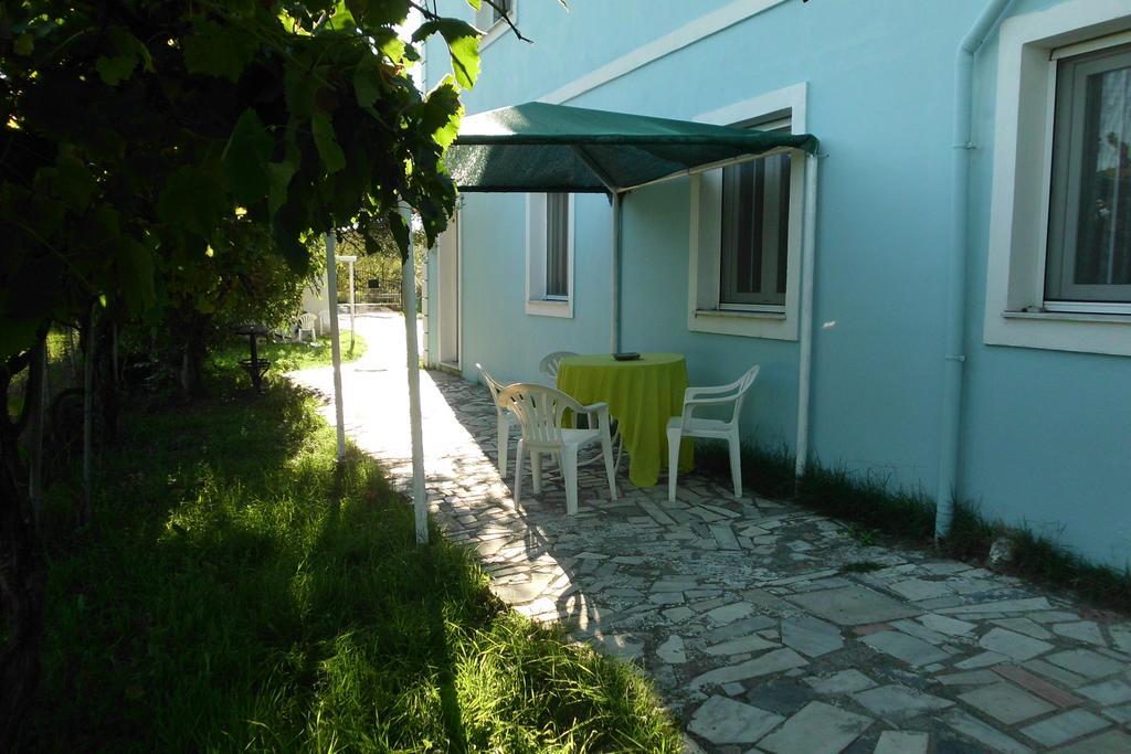Tom's House