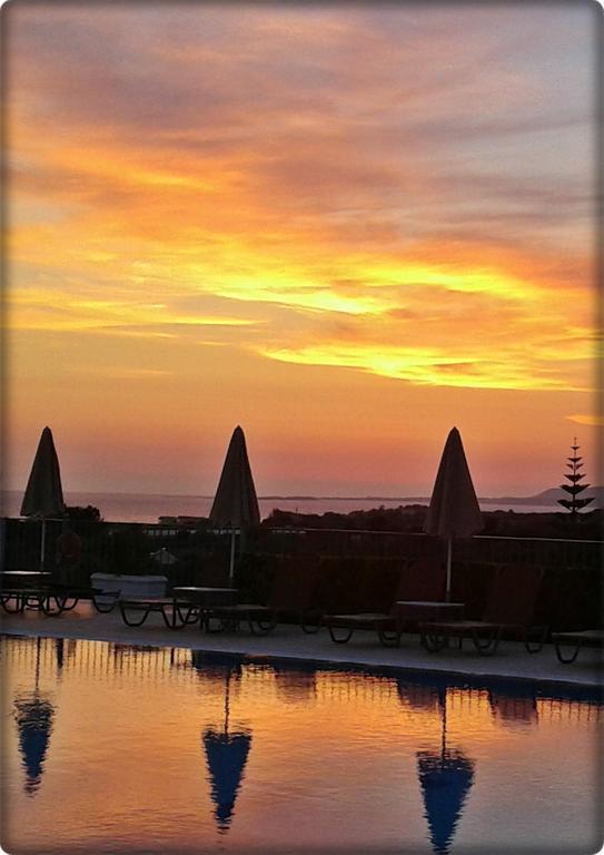 Aparthotel Astra Village And