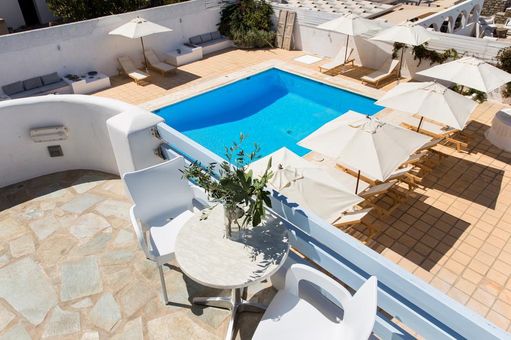 Irena Bianca Naousa (Paros)