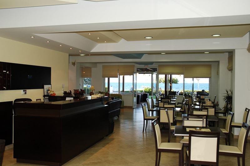 Alma Hotel Kamena Vourla