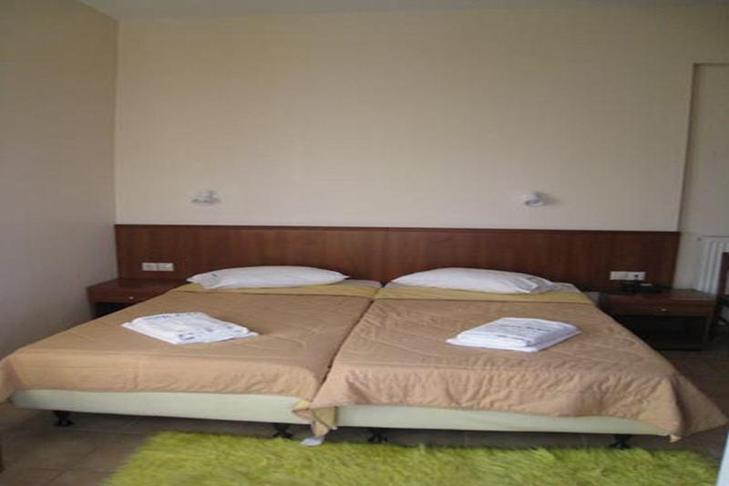 Alma Hotel 2*