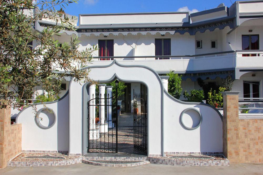 Hotel Dimitra 2*