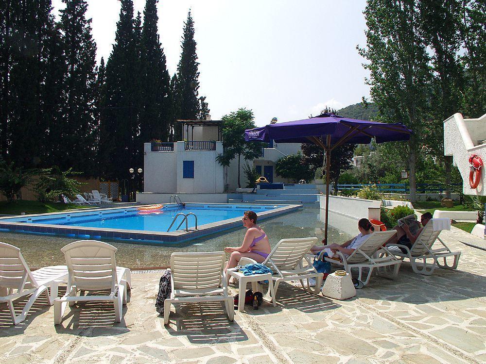 Cascade Poros Town