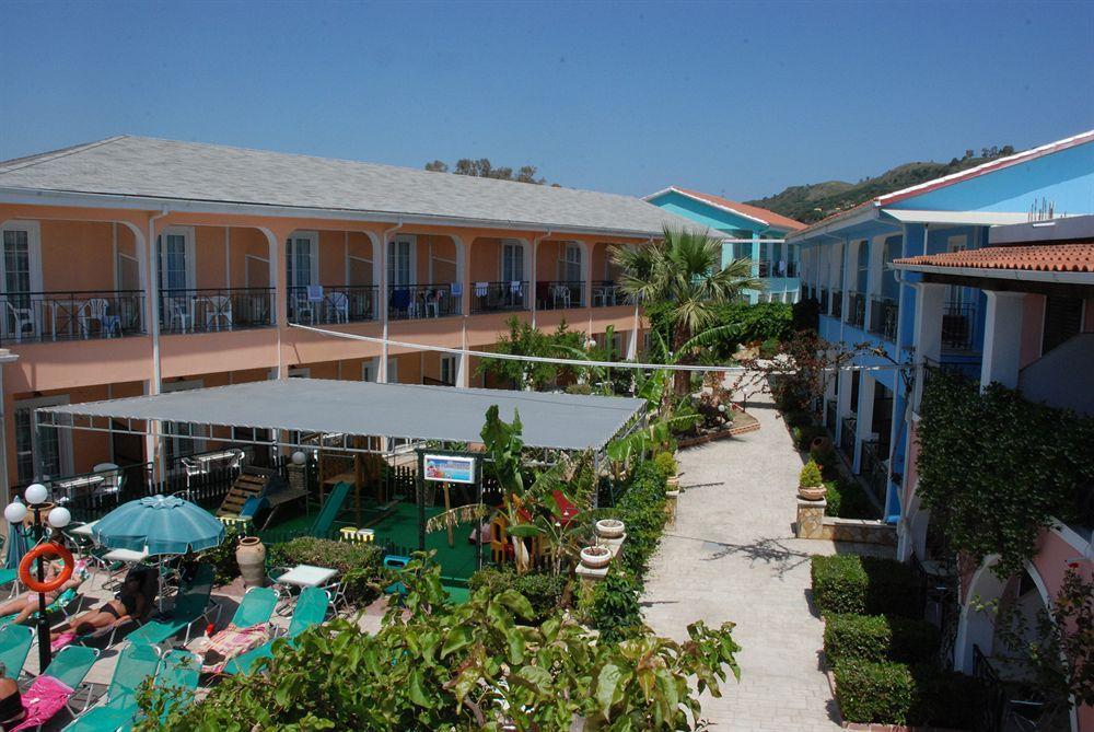Sofia's Hotel 2*