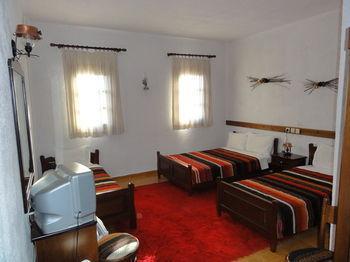 Sintrivanis Mountain Hotel