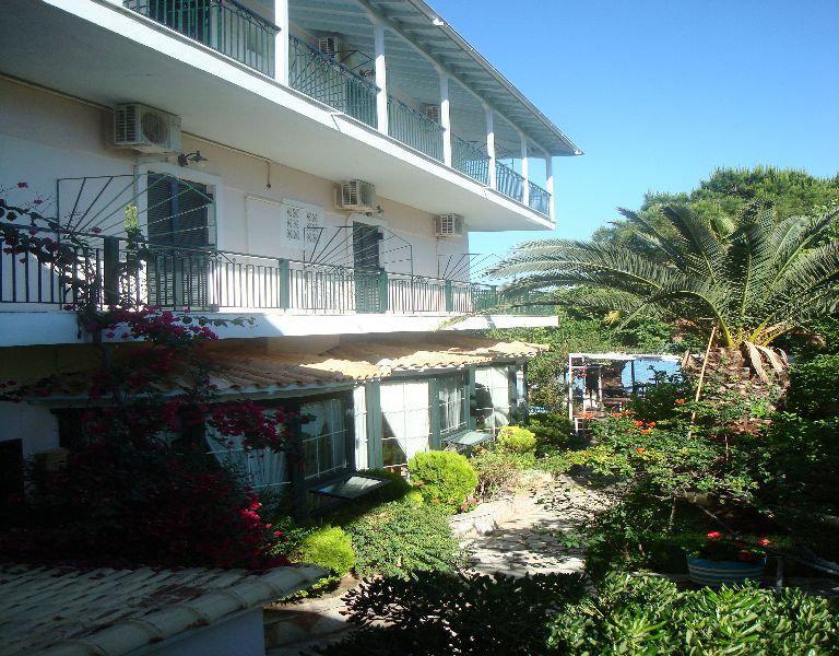 Delfini 2* Nydri (Lefkada)