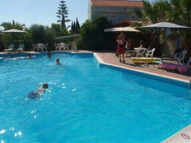 Aparthotel Erietta Svoronata