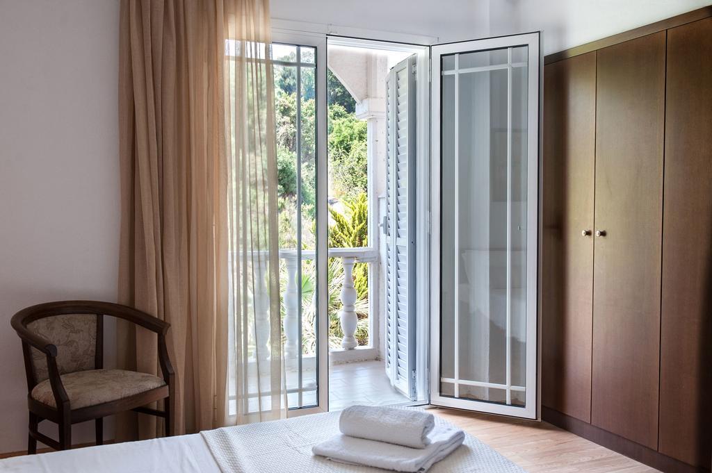 Hotel Golden 3*