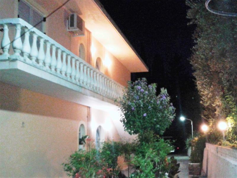 Apostolos & Eleni Family Perama (Corfu)