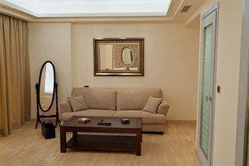 Comfy Boutique Hotel