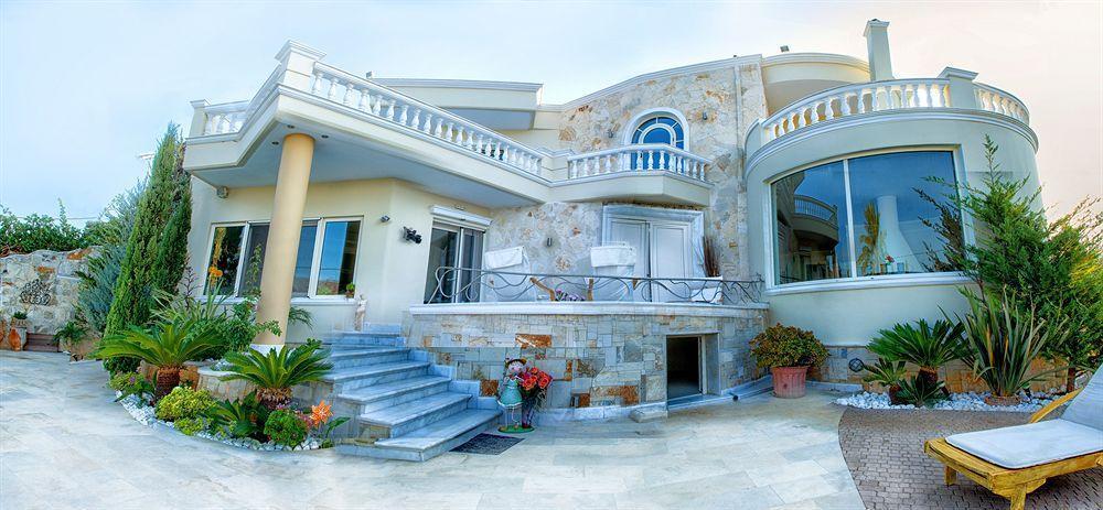 Kokalis Villa *
