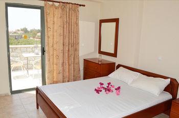 Nefeli Apartment Stoupa
