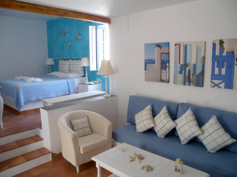 Hotel Folegandros Apartments 2*