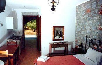Las - Giannakakoy Traditional Stone Houses 2*