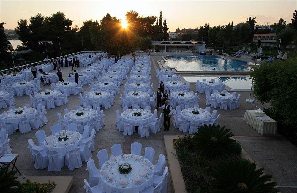 Aks Hotel