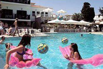 Dionyssos Hotel
