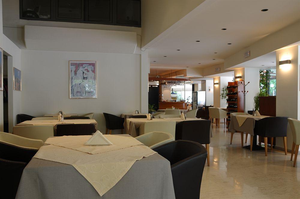 Center Hotel