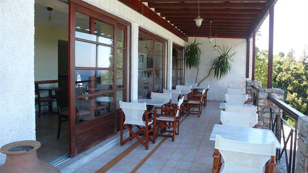 Daphne Hotel