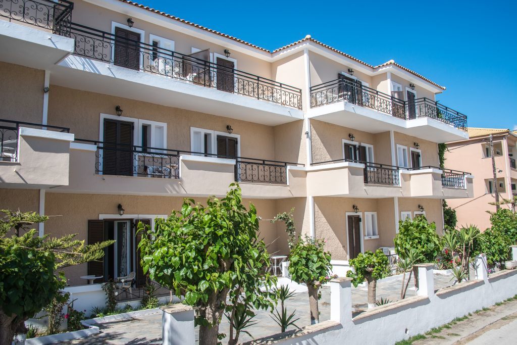 Zante Plaza & Aparthotel 3*