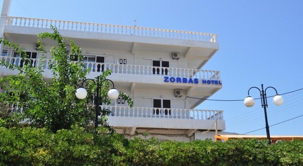 Zorbas Hotel 2*
