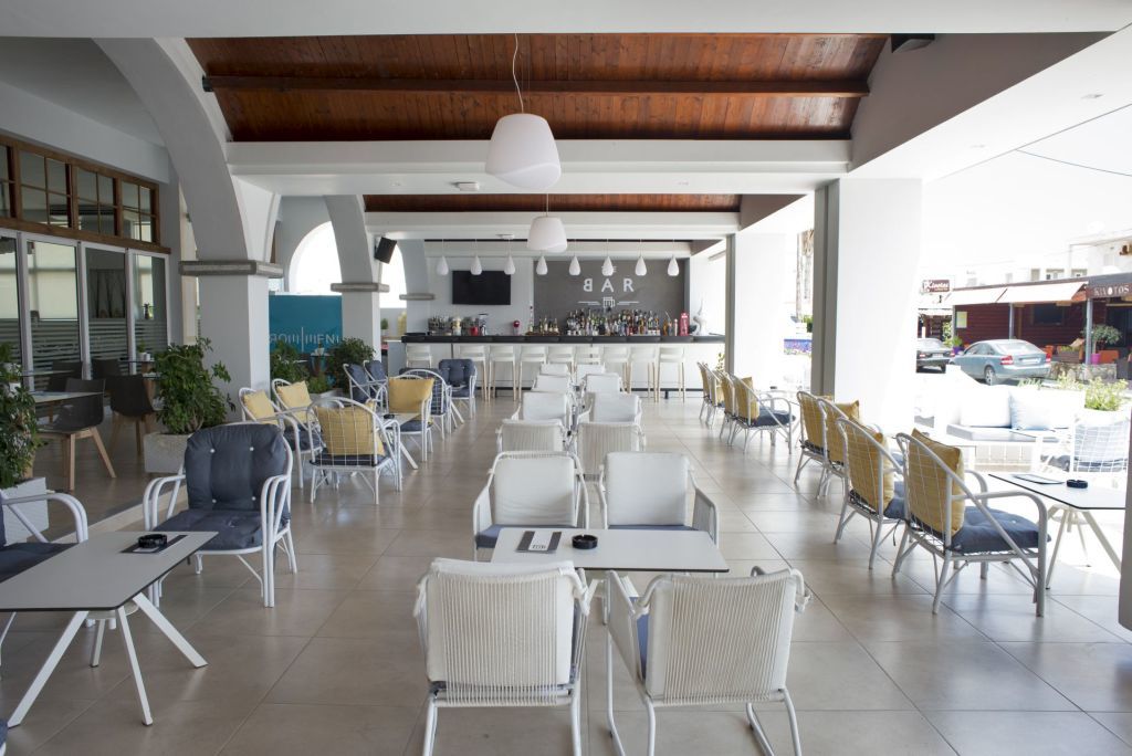 Meni & Hotel 4*