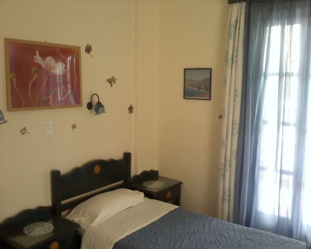 Isalos Hotel 3*