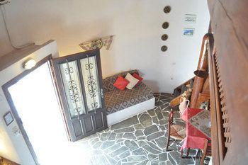 Mantalena Skyros