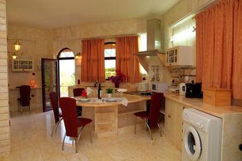 Paco's Hotel Gaios