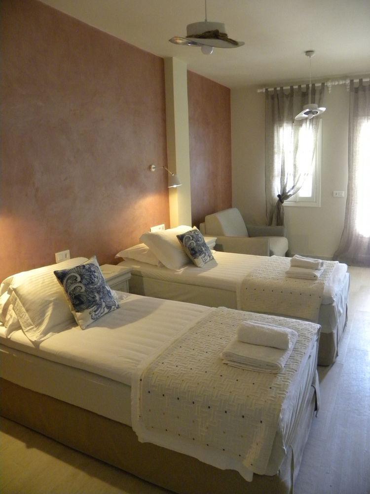 Konstantina Studios Aparthotel 3*