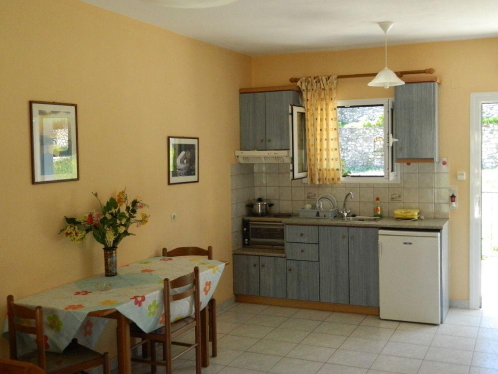 Myrtos Apartment 2*