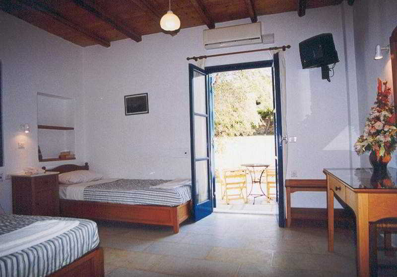 Hotel Far Out Village