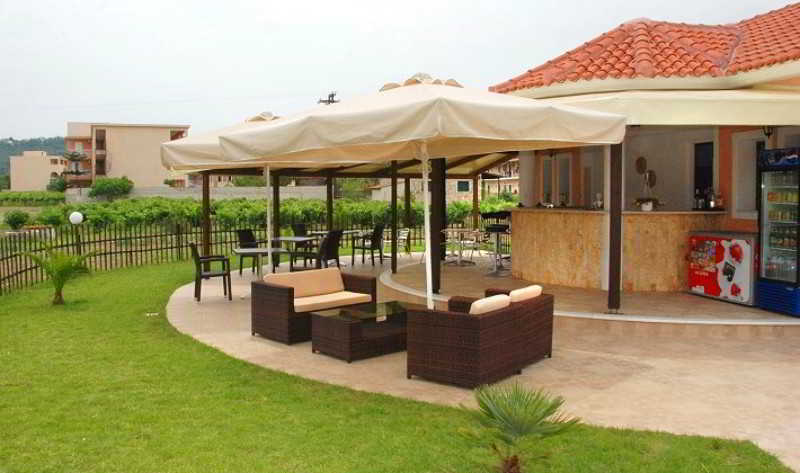 Eleni's Garden & Castello 3*