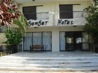 Hotel Sunset 3*