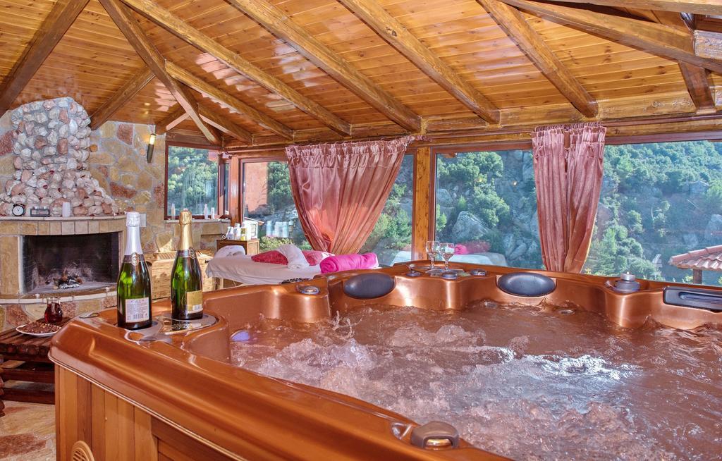 Oneiro Resort 3*