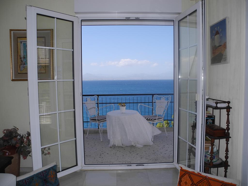 Apartment Beach Front Loutraki (Corinthia)