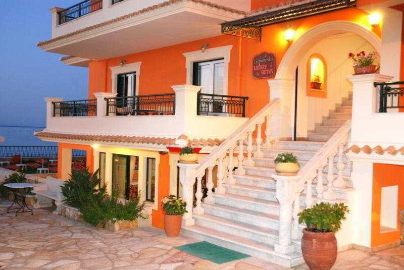 Andreolas Luxury Aparthotel 4*