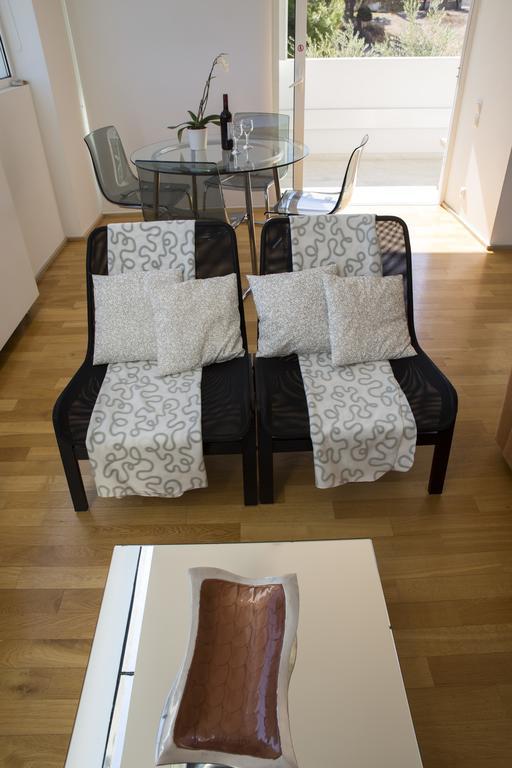 Apartment Infinity White Complex By Gk *
