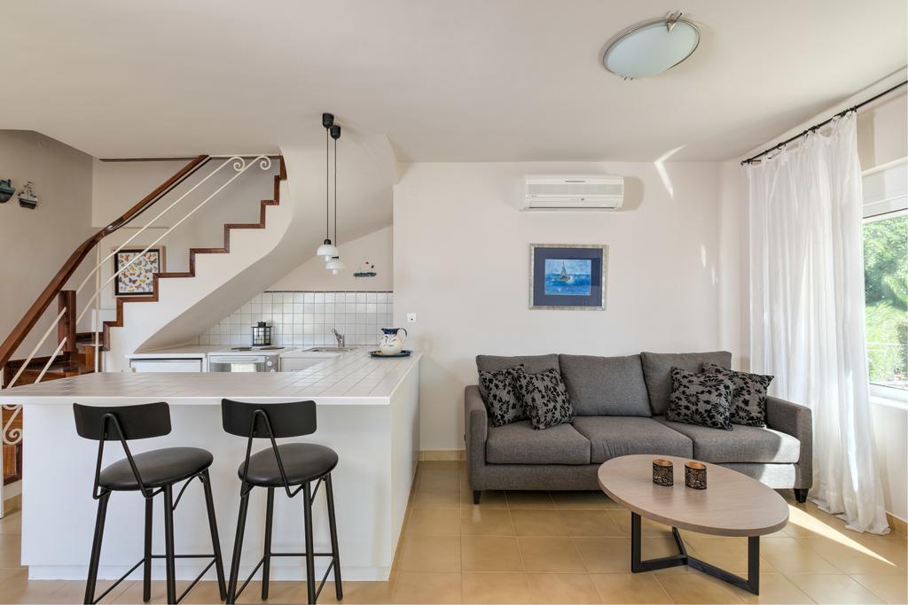 Villa Asterion Deep Blue *