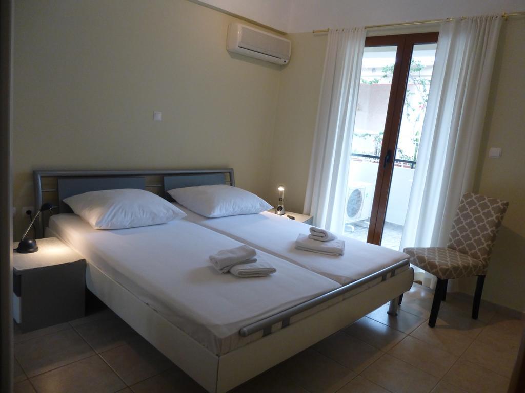 Studio Anesis Aparthotel