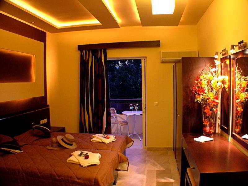 Hotel Canadian Laganas