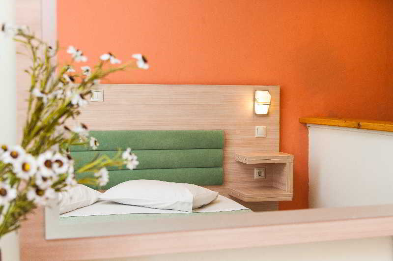 Zante Plaza & Aparthotel Laganas