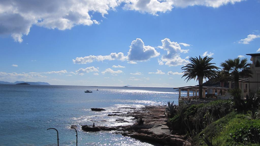Apartment Just On The Sea! *