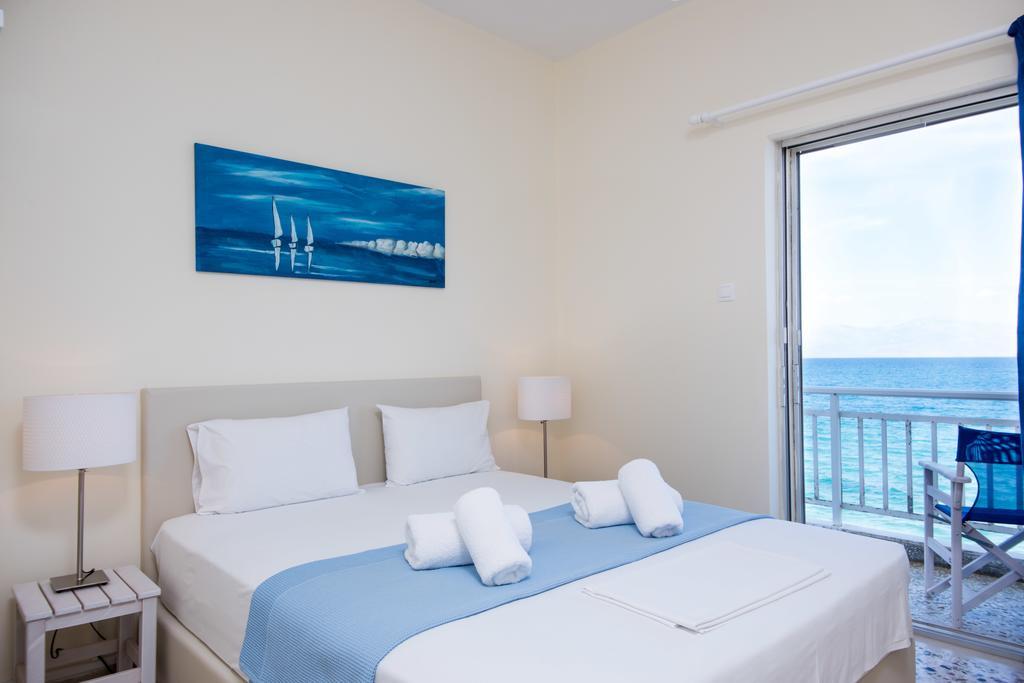 Spacious On The Beachfront Holiday home
