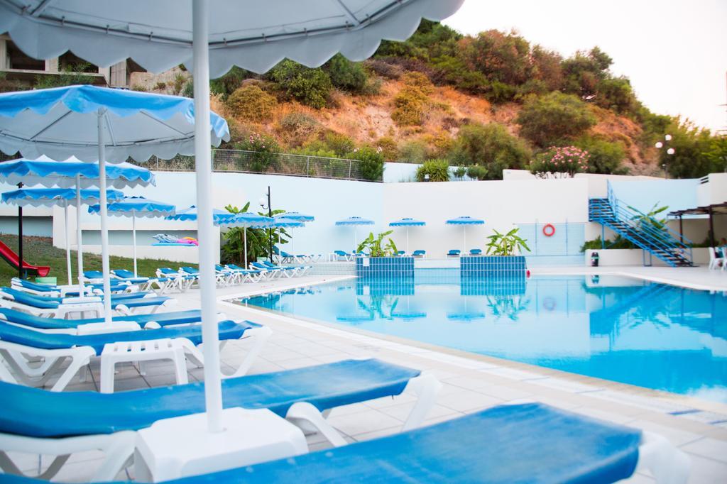 Iris Hotel