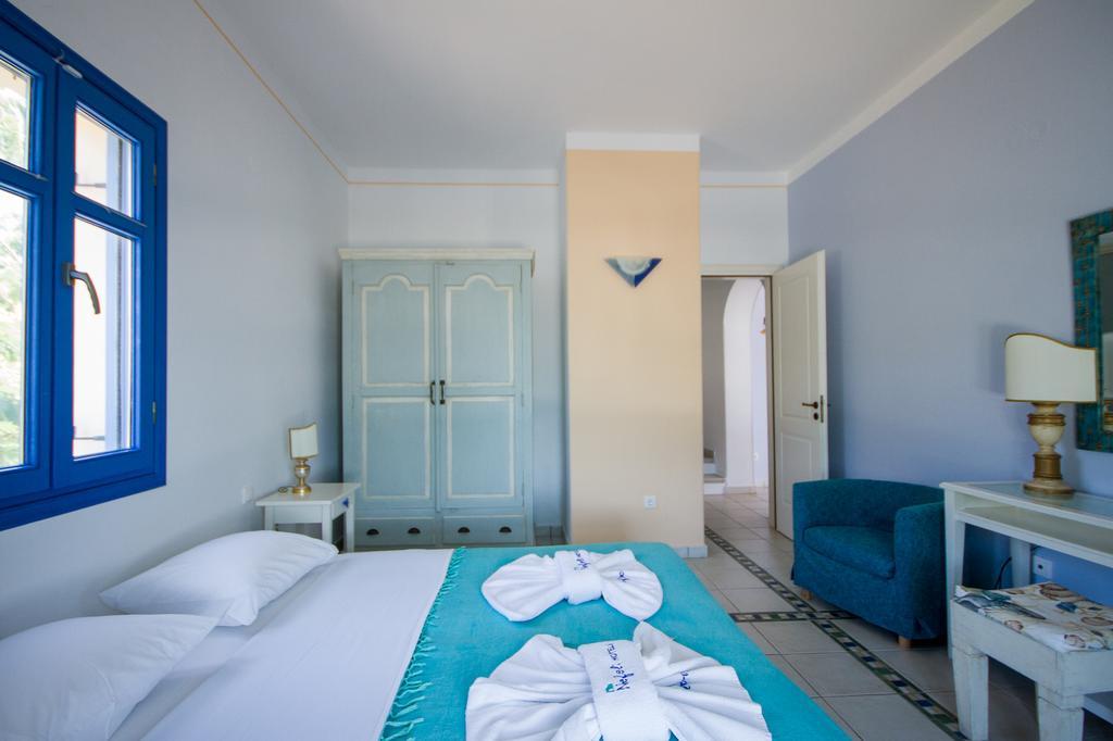 Nefeli Aparthotel 3*