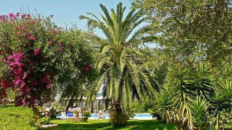 Nefeli 3* Kommeno (Corfu)
