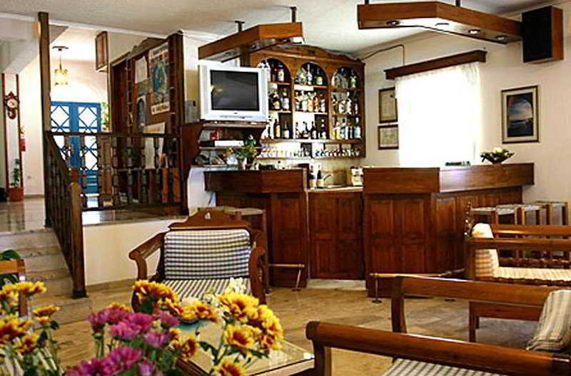 Hotel Artemis Santorini Kamari (Santorini)