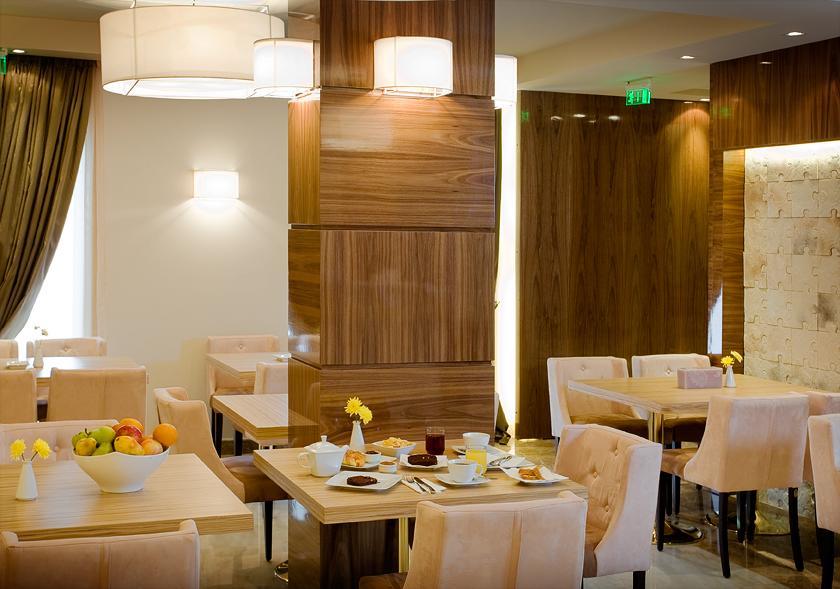Hotel Dovitel