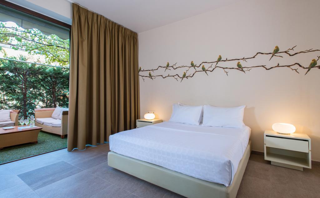 Club Agia Anna 4*