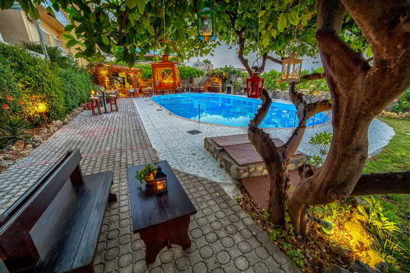 Hotel Roxani 3*